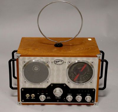a radio that is sitting on top of a table