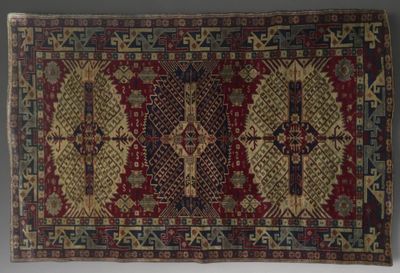 Tapis caucasien en laine de Shirvan, 20e siècle
