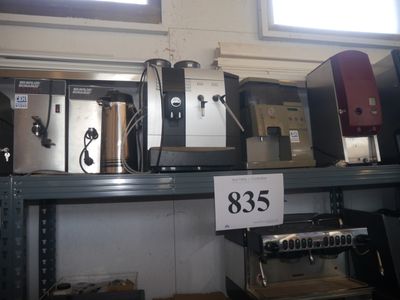 1 machine à café LA CIMBALI M29 SELECT; 1 lave-vaisselle KRO…