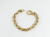 une image d'un bracelet en or sur fond blanc