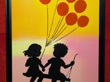 une photo d'un tableau représentant deux enfants tenant des ballons