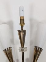 LUNEL. Suite de 3 appliques en laiton et verre opalin, une p… (photo 5)