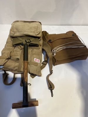 Original WW1 US Army rucksack with reproduction T-shovel,... - 84487828 ...