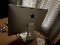 APPLE (photo 2)