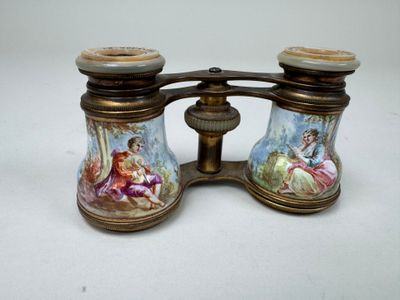 a pair of binoculars that are sitting on a table