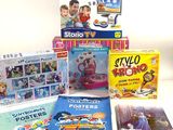de nombreux livres pour enfants qui se trouvent sur la table