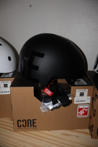 CORE PROTECTION – Casque core street noir L/XL. Neuf
