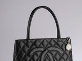 chanel black quilted tote bag