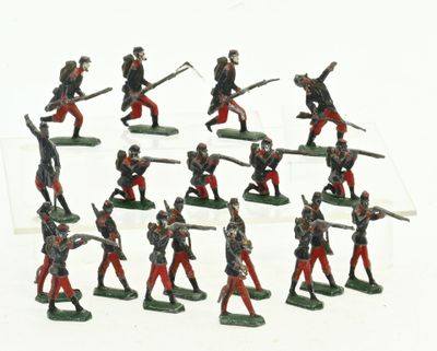 C.B.G, 19 soldats sur le thème de la Guerre de 1870, sur terrasse vert - Photo 1