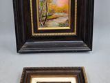 deux tableaux encadrés représentant des fleurs et des arbres sur fond gris