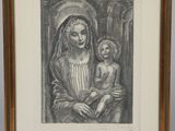 un dessin en noir et blanc représentant une femme tenant un enfant dans ses bras