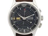 une image d'une montre en gros plan sur fond blanc