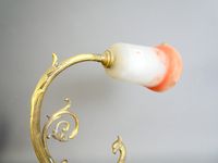 Lampe de chevet en bronze à enroulement et décor d'une tête … (photo 6)