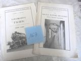 deux livres posés sur un lit