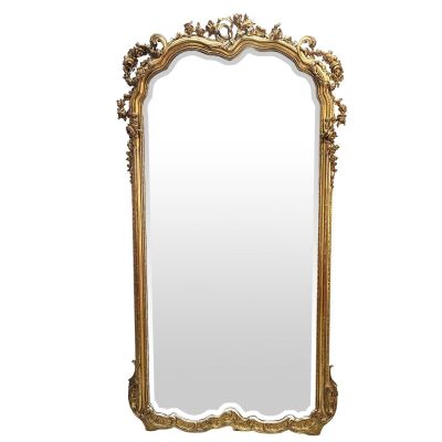 Grand miroir en bois sculpté et doré à décor de guirlandes f…