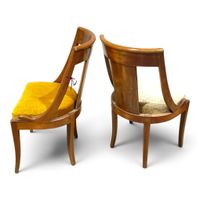 Paire de CHAISES de forme gondole en acajou sculpté de cols … (photo 2)