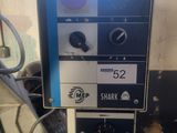 a picture of a machine that is sitting in a room