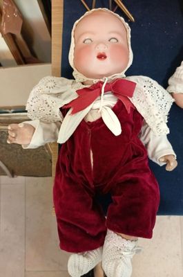 A.M. GERMANY, poupée tête porcelaine bouche ouverte sur dent…