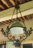 LUSTRE À PÉTROLE À NEUF LUMIÈRES EN BRONZE PATINÉ ET OPALINE… (photo 6)