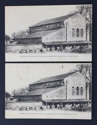 deux vieilles photos en noir et blanc d'un bâtiment où l'on voit beaucoup d'animaux