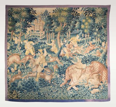 une image représentant une tapisserie avec des animaux dans une forêt