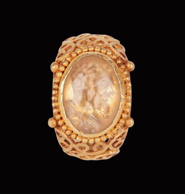 Rare bague en or avec intaille en cristal de roche romain ve…