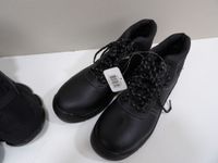 CHAUSSURES DE SÉCURITÉ : Taille 42 - x2 paires : Marque EP m… (photo 4)