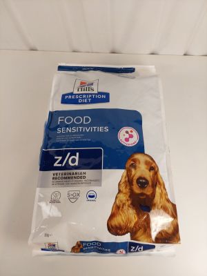 un sac de nourriture posé sur une table