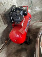 G13 - LABRUGUIERE - Un compresseur 150 L 3CV 9 bar de marque… (photo 2)