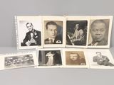 plusieurs vieilles photographies en noir et blanc représentant des hommes en costume-cravate