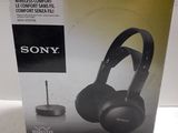 La boîte des écouteurs Sony est ouverte et prête à l'emploi.