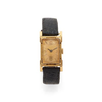 une montre-bracelet pour femme en or 18 carats