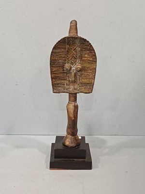 Reliquaire de type Kota Mahongwe, Gabon.