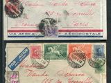 deux timbres différents provenant de pays différents sur un fond noir