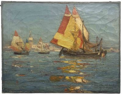 une peinture représentant un voilier sur l'eau, avec d'autres bateaux en arrière-plan