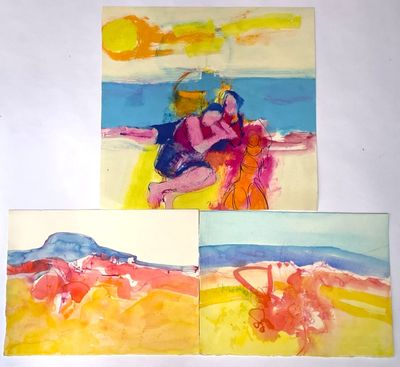 trois aquarelles représentant une femme et un enfant sur une plage