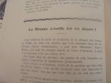 un livre ouvert avec l'image d'un oiseau dessus
