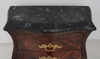 Commode galbée en bois de placage à décor floral marqueté, o… (photo 5)