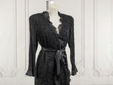 une image d'une robe sur un mannequin