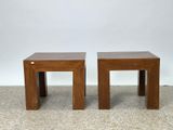 paire de tables d'appoint modernes de style « mid-century » en noyer