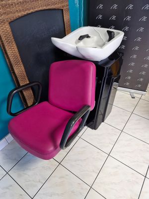 Bac à shampoing céramique blanche avec son fauteuil en simil…