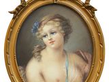 portrait d'une femme en robe bleue dans un cadre doré