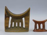 deux œuvres d'art exposées l'une à côté de l'autre