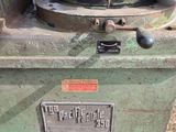 a machine that is sitting on top of a pallet