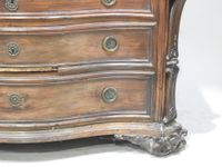 Commode en bois mouluré, sculpté et placage, l'avant du plat… (photo 5)
