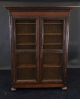 Bibliothèque en bois naturel grillagée. (photo 2)