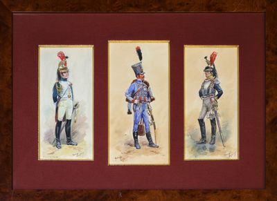 trois photos encadrées représentant des soldats en uniformes de différentes couleurs