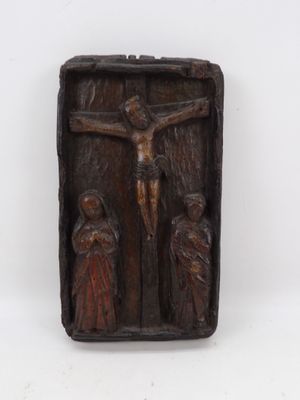 une image représentant un crucifix en bois avec Jésus sur la croix