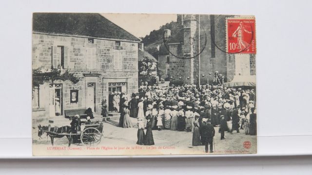 Lupersat Place de l’Église le jour de la Fête. Le Jeu de Cruches....