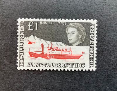 timbre-poste sur lequel figurent une femme et un bateau